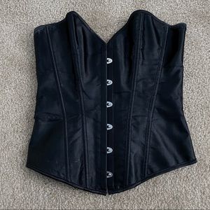 Black Silk Corset🌹